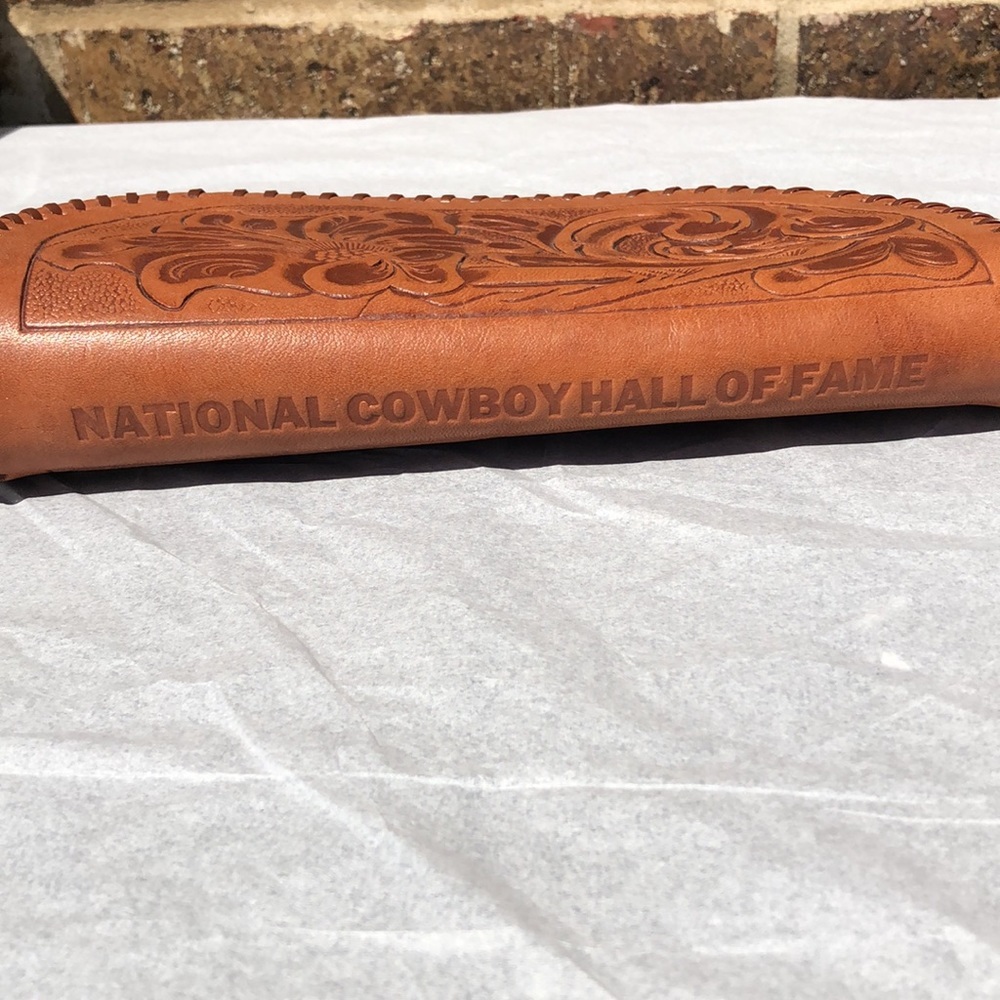 New Vintage National Cowboy Hall of Fame Hand Tooled Leather Floral Zipper P… - Picture 4 of 8